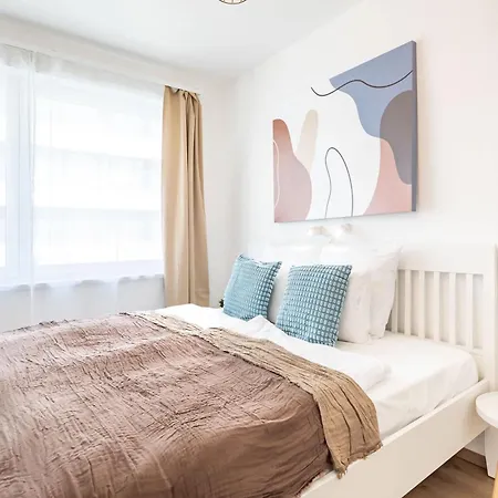 - Balcony - Stylish - Bright - Comfortable Apartament