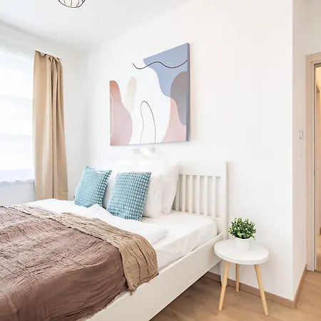 Apartament - Balcony - Stylish - Bright - Comfortable *