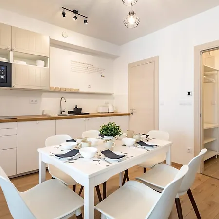 - Balcony - Stylish - Bright - Comfortable * بودابست