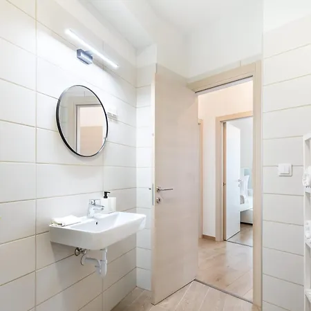 - Balcony - Stylish - Bright - Comfortable Apartament