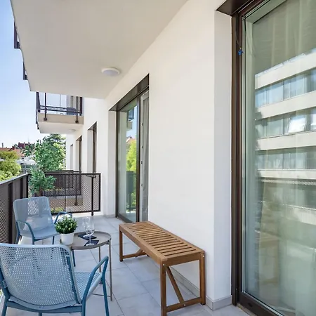 - Balcony - Stylish - Bright - Comfortable *